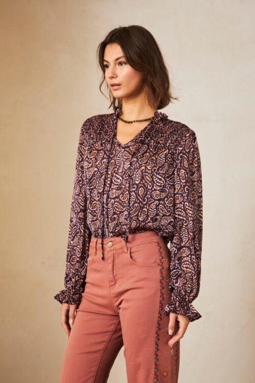 BLUSA MANGA LARGA ESTAMPADA CON LAZADA CHERRY - Imagen 3
